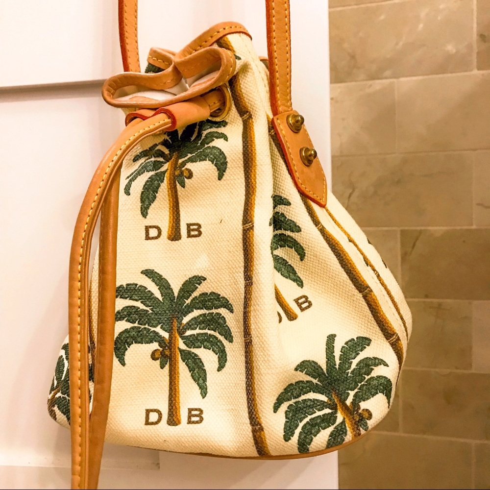 Dooney and Bourke palm tree crossbody bag